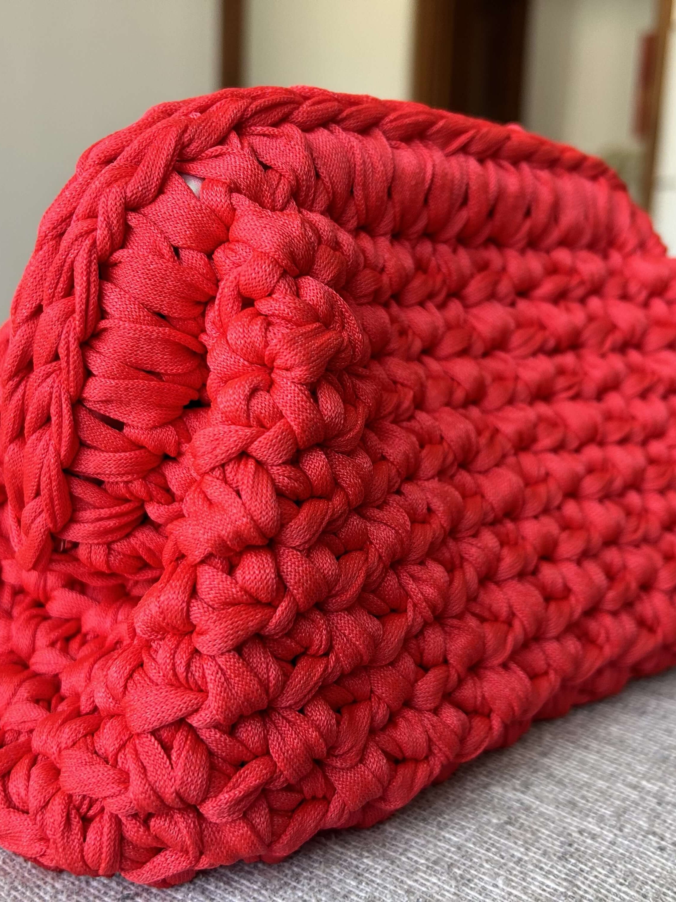 Clutch bag Miriam all'uncinetto finita – borsa da cerimonia fatta a mano