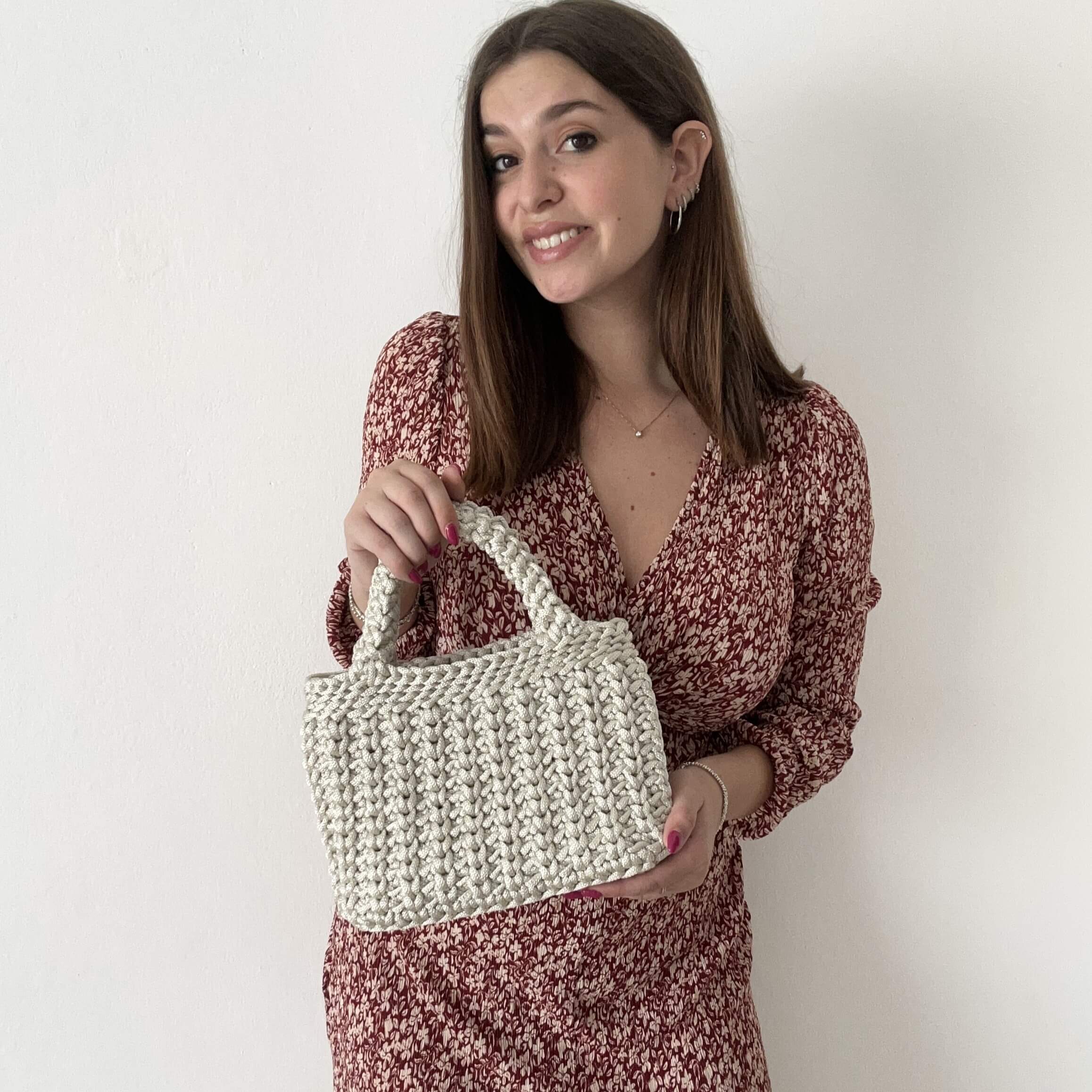 Kit completo per realizzare la borsa a mano all'uncinetto