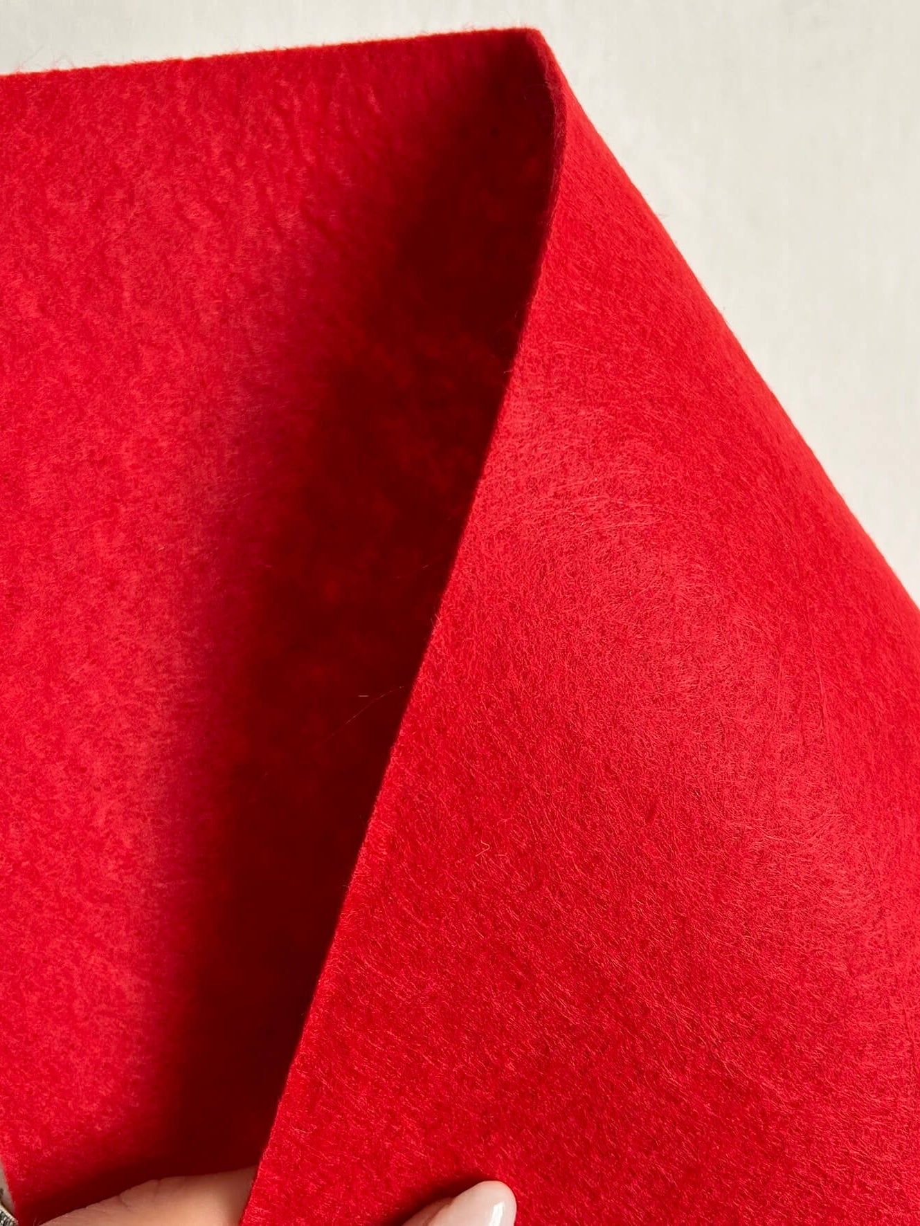 Feltro rosso per irrigidire le nostre borse all'uncinetto