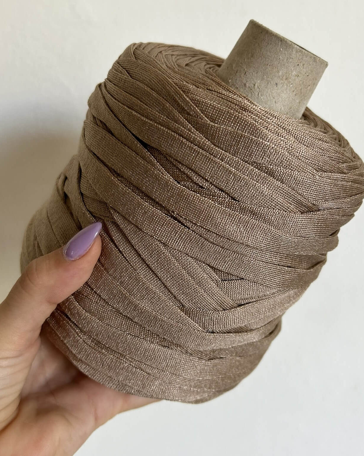 Fettuccia in cordino beige dalla forma a tubolare per borse all'uncinetto - filato made in italy