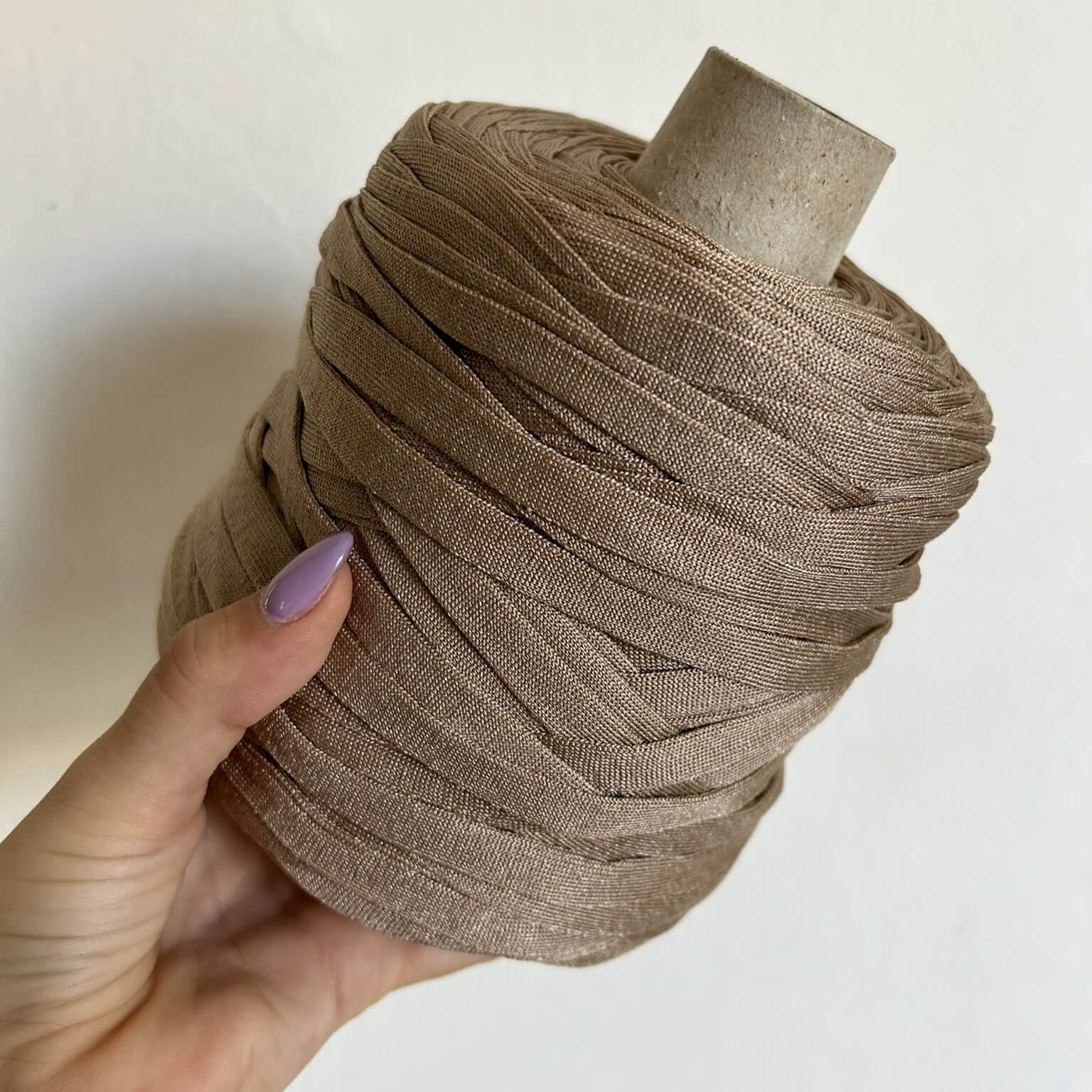 Fettuccia in cordino beige dalla forma a tubolare per borse all'uncinetto - filato made in italy