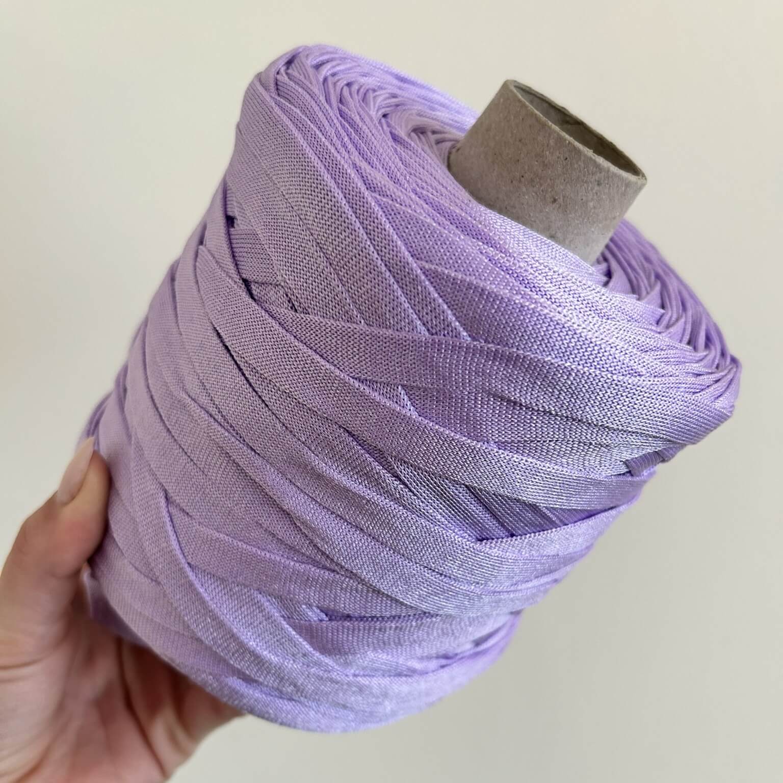 Fettuccia in cordino lilla dalla forma a tubolare per borse all'uncinetto - filato made in italy