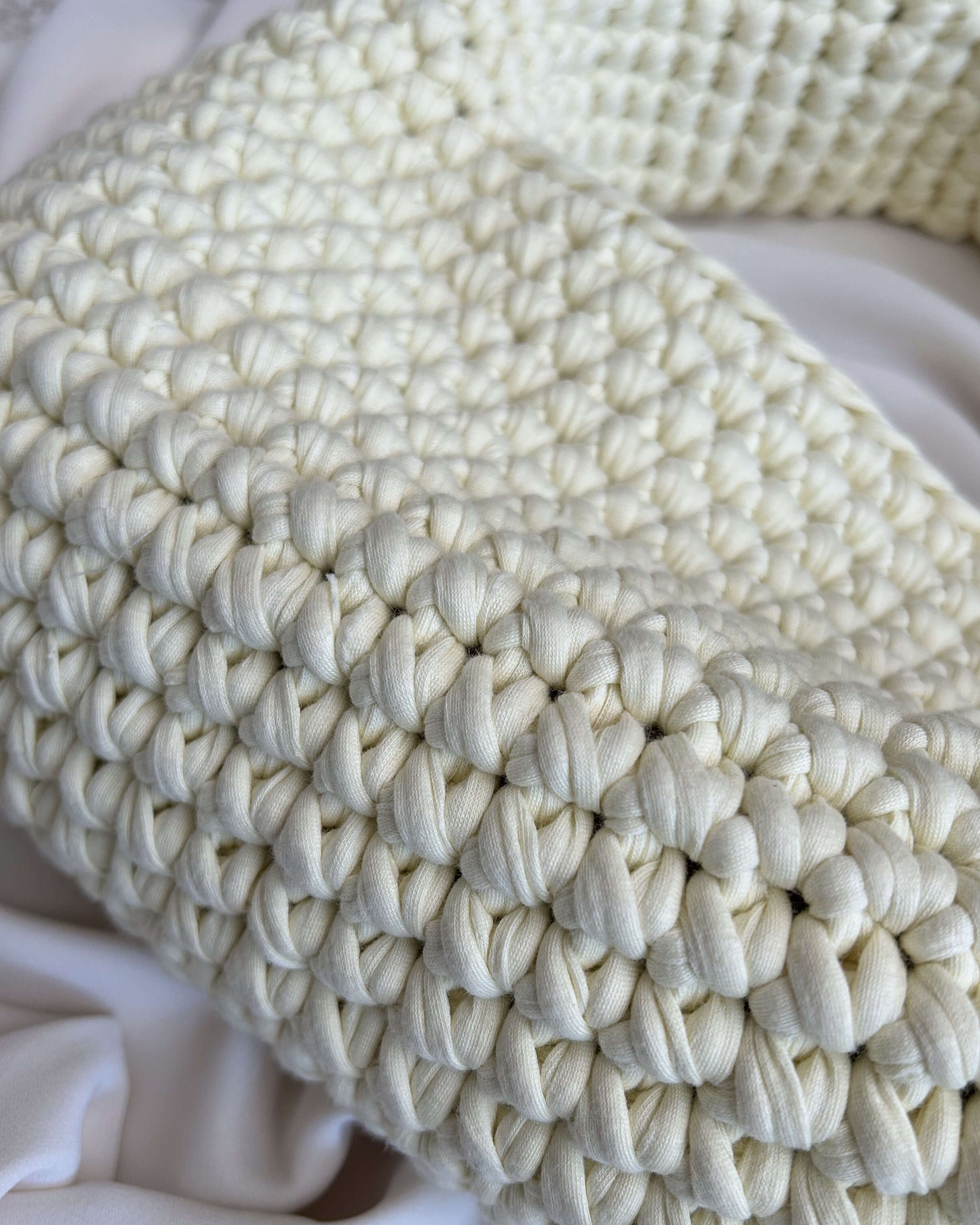 Fettuccia in cotone riciclato per realizzare borse all'uncinetto