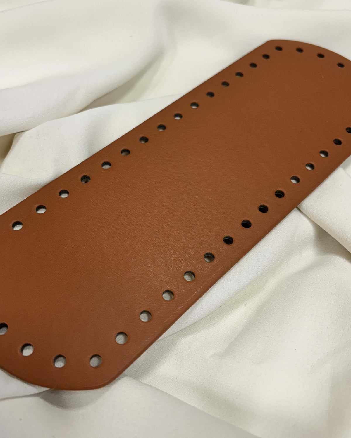 Fondo ovale rigido testa di moro per borsa uncinetto fatta a mano – 24x8 cm