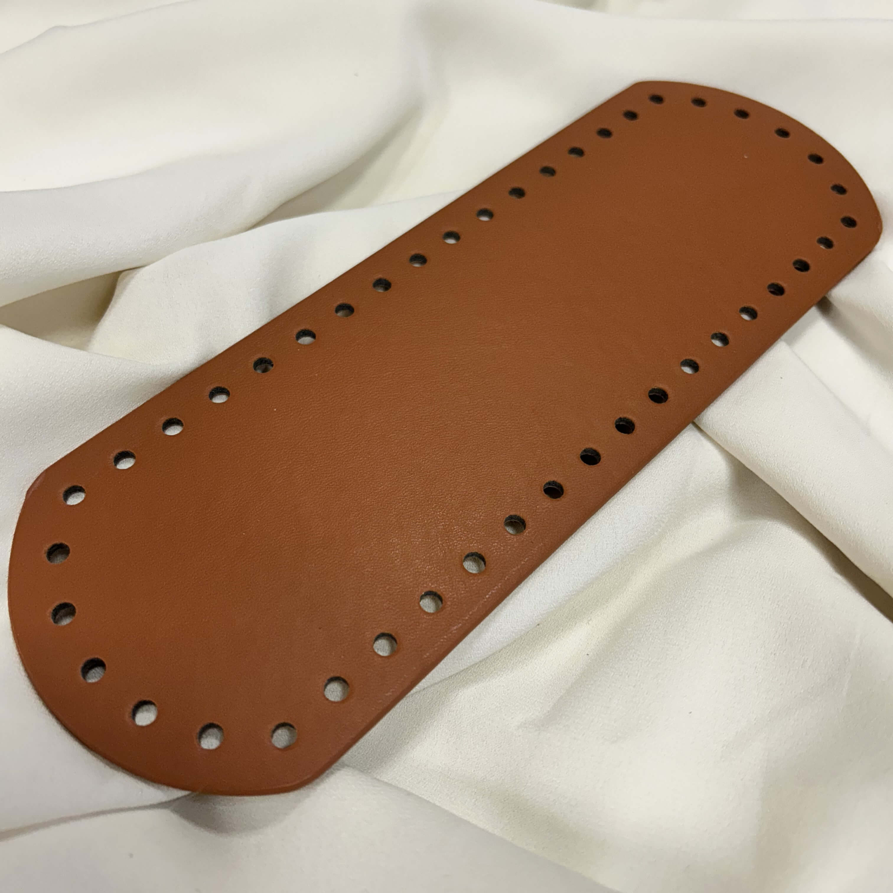 Fondo ovale in ecopelle per realizzare borse all'uncinetto rigide