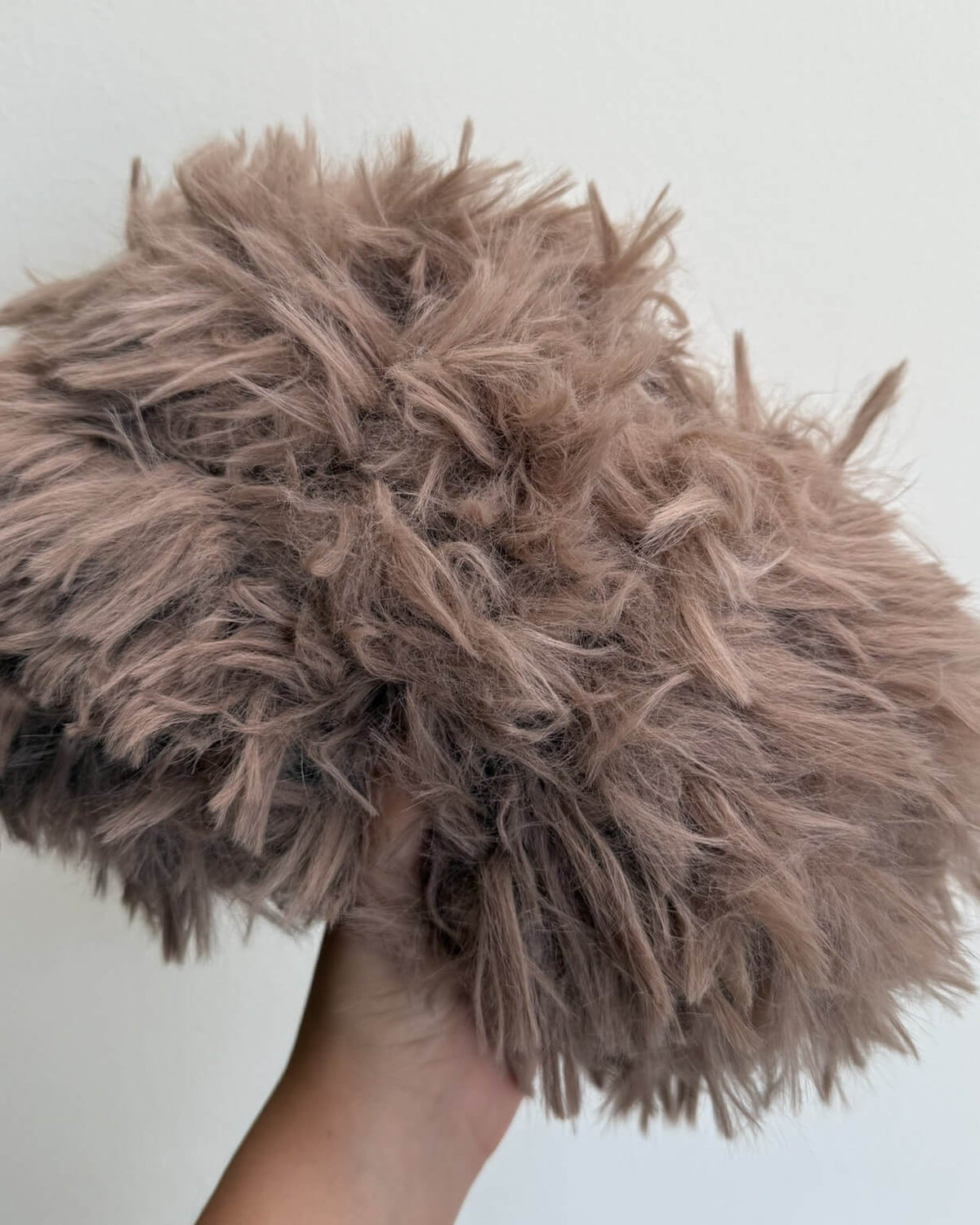 Filato peloso 200g beige per borse all'uncinetto – effetto pelliccia naturale handmade