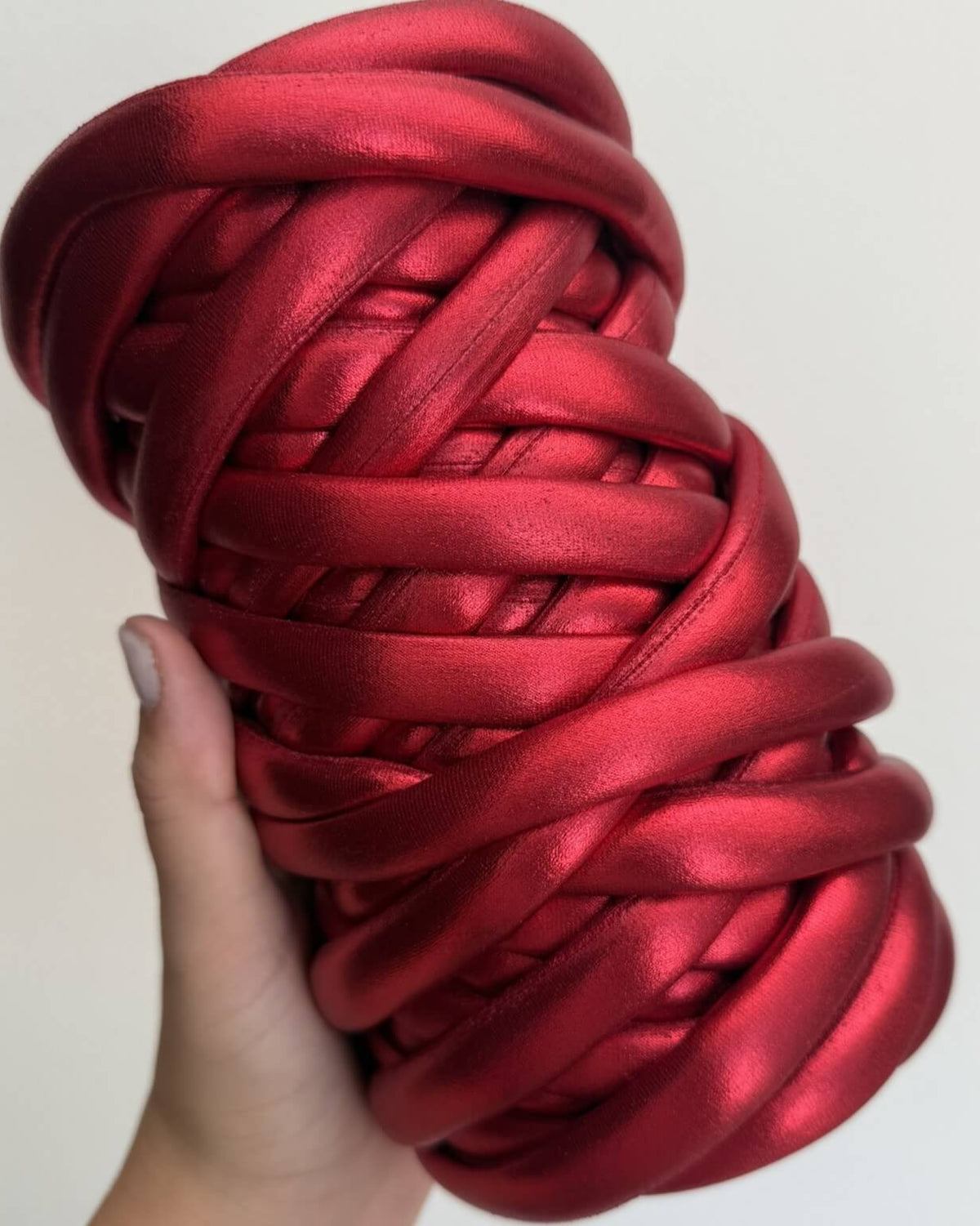 Marshmallow lucido rosso 300g per borse uncinetto – filato voluminoso effetto metallico