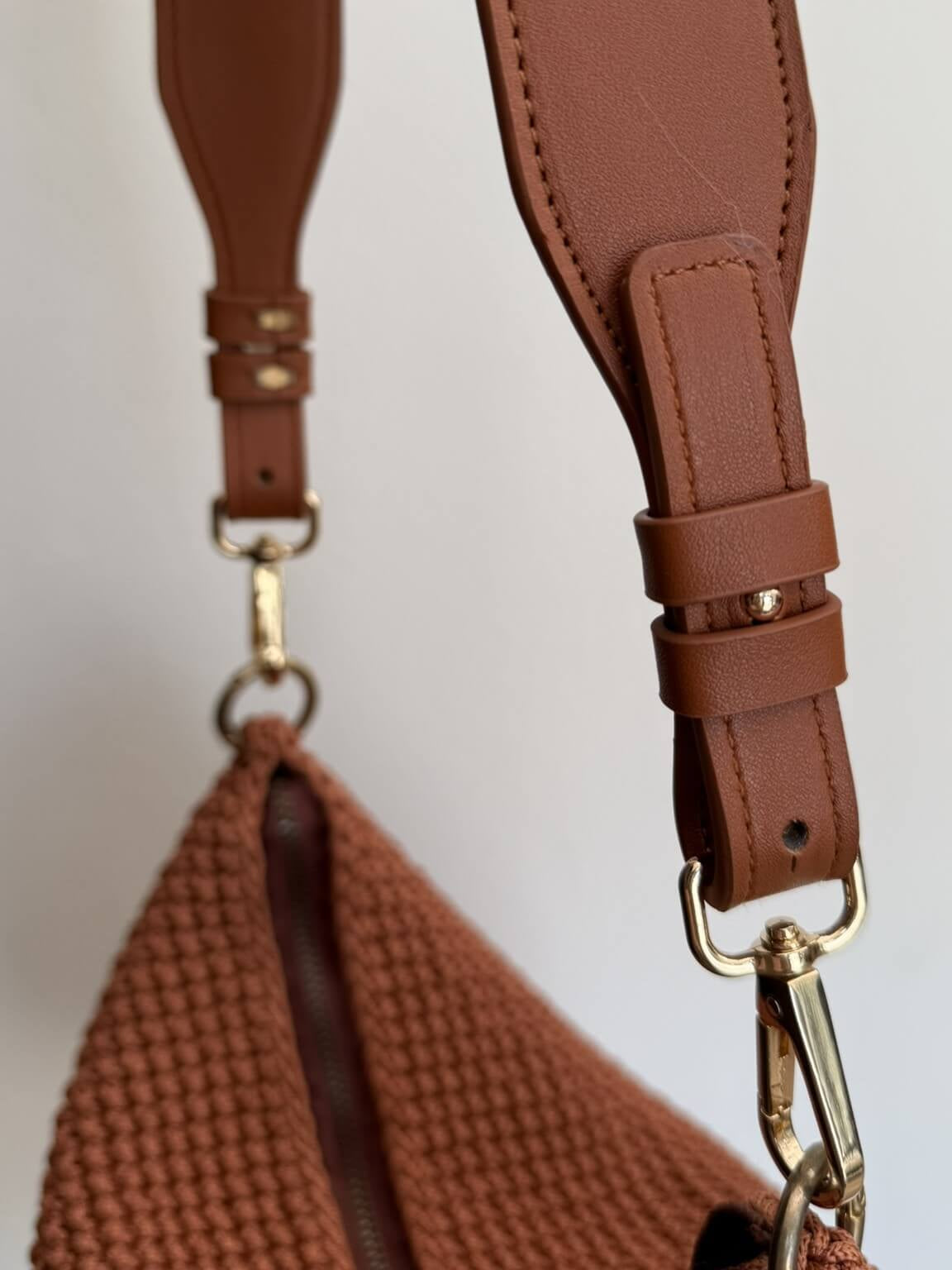 Tracolla Elettra in ecopelle cuoio 80x3.5cm per borse all'uncinetto – elegante e resistente