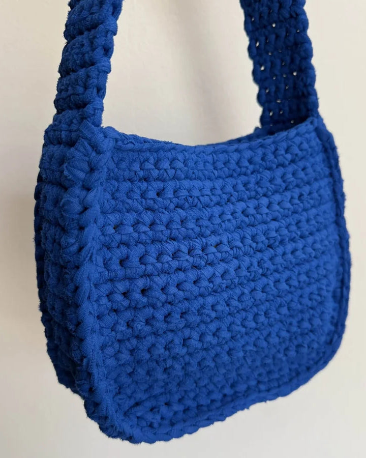Borsa Vivienne all'uncinetto finita – borsa invernale con fettuccia velluto fatta a mano