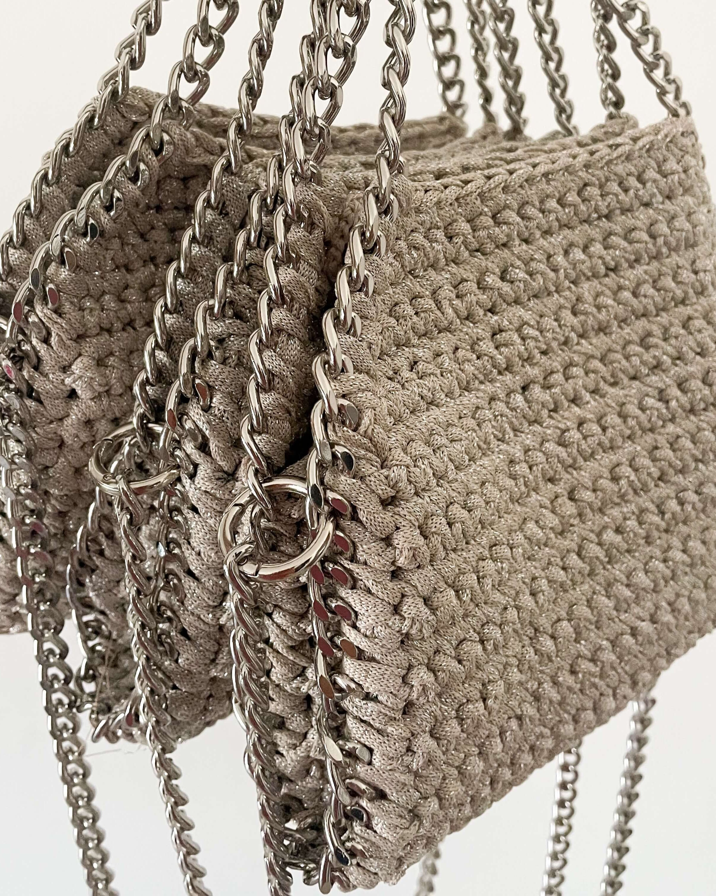 Borsa Stella Mini Lurex all'uncinetto finita – borsa gioiello a spalla con catena