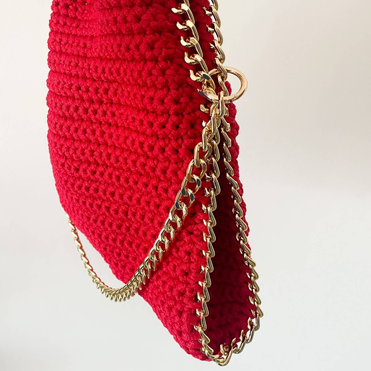 Kit con tutto l'occorrente per realizzare la borsa Stella all'uncinetto, con materiale made in Italy