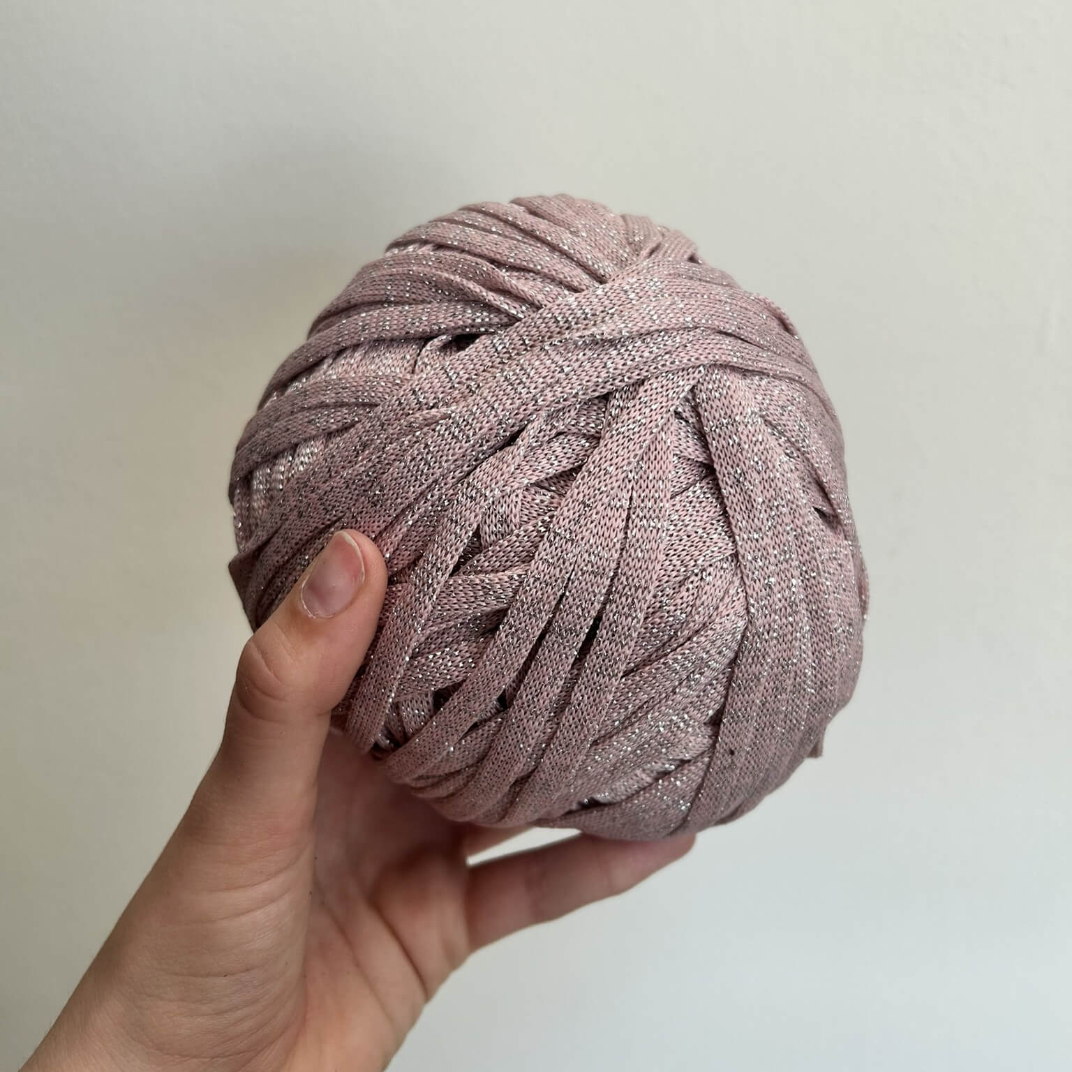 Fettuccina elastica lurex per poter realizzare borse all'uncinetto
