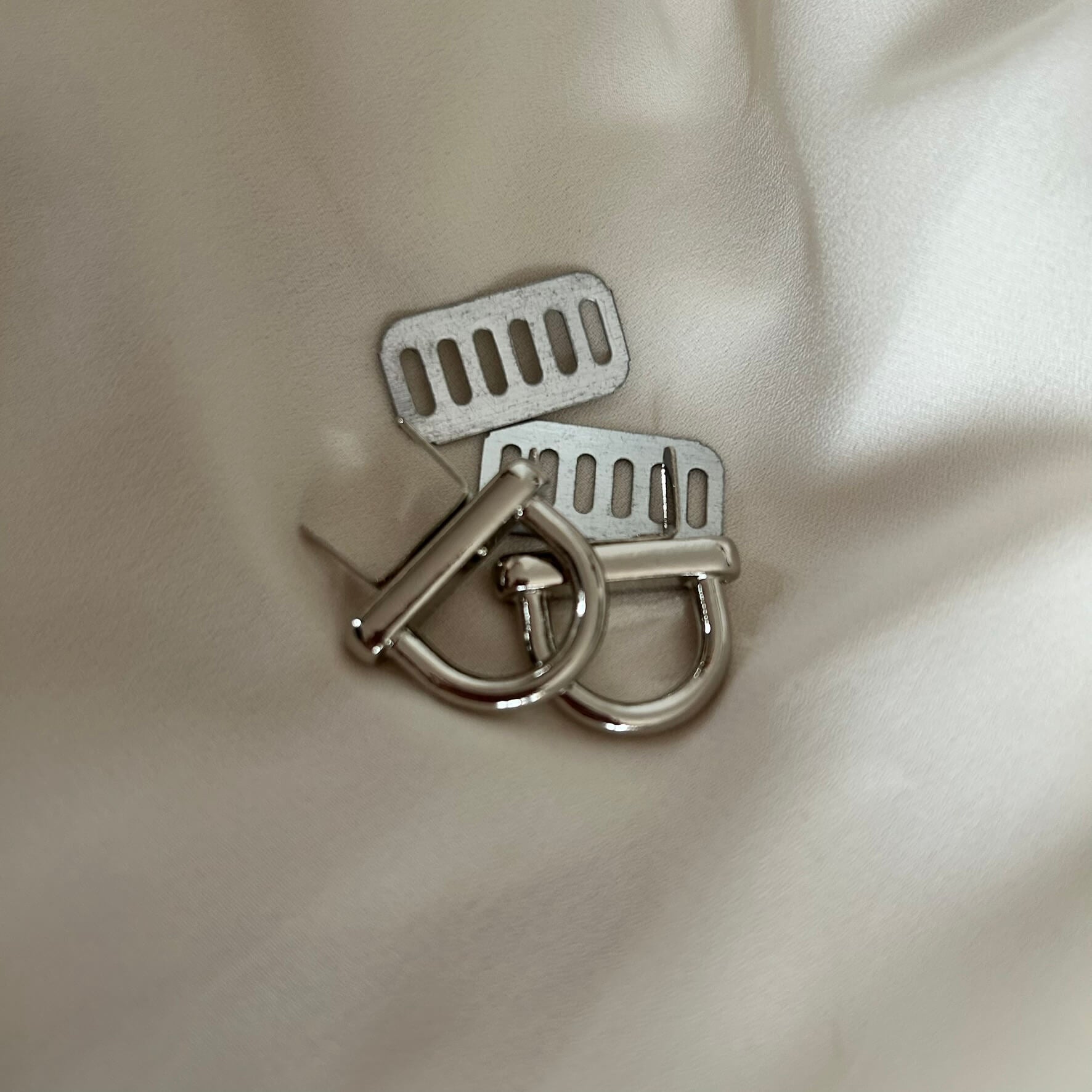 Ponticello per borse all'uncinetto da aggiungere ai laterali delle borse per aggiungere catene o tracolle