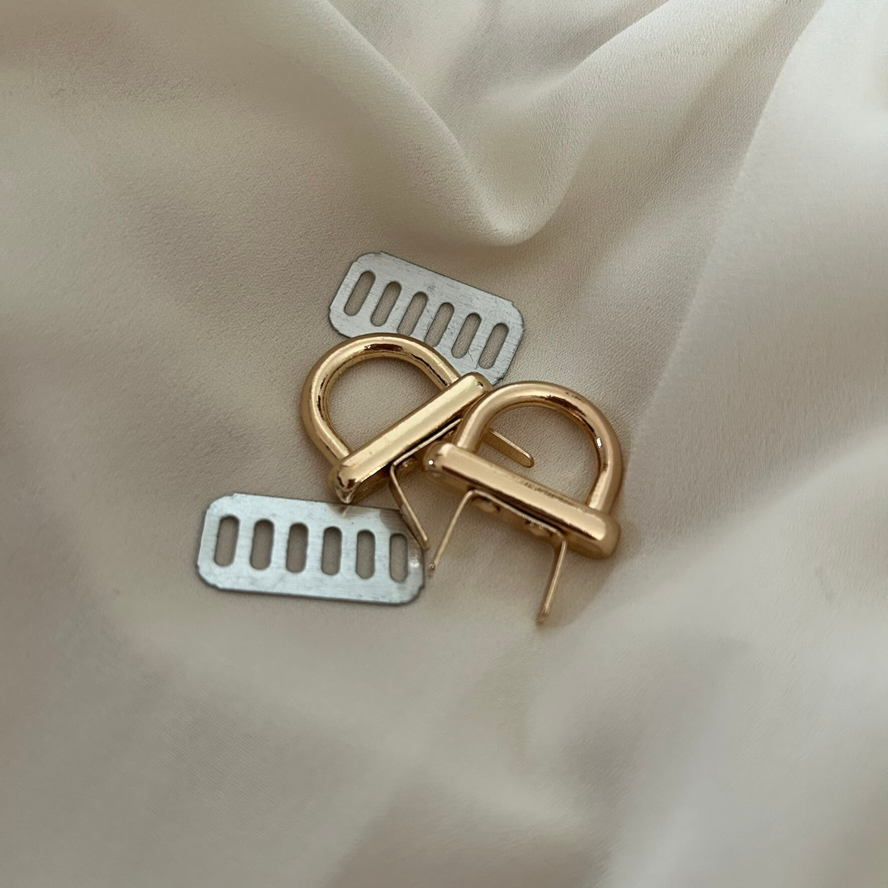 Ponticello per borse all'uncinetto da aggiungere ai laterali delle borse per aggiungere catene o tracolle