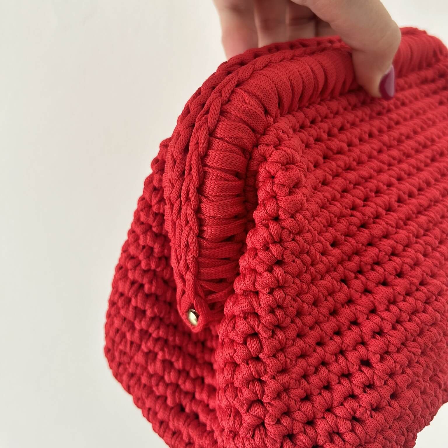 Kit completo di borsa all'uncinetto per realizzare una clutch bag con base rettangolare