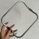 Chiusura a molla di 22 cm con l'utilizzo di questa puoi realizzare una clutch bag