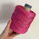 Fettuccia in cordino fucsia dalla forma a tubolare per borse all'uncinetto - filato made in italy 