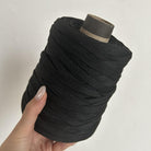 Fettuccia in cordino nero dalla forma a tubolare per borse all'uncinetto - filato made in italy 