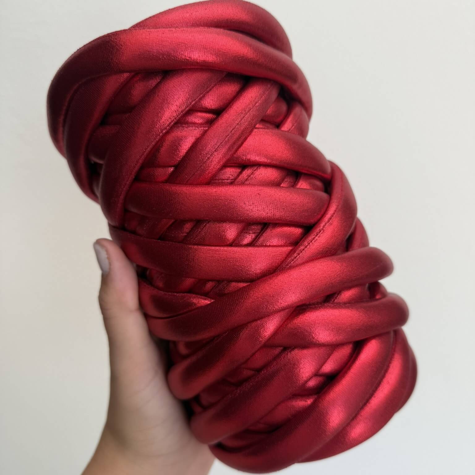 Marshmallow lucido rosso 300g per borse uncinetto – filato voluminoso effetto metallico