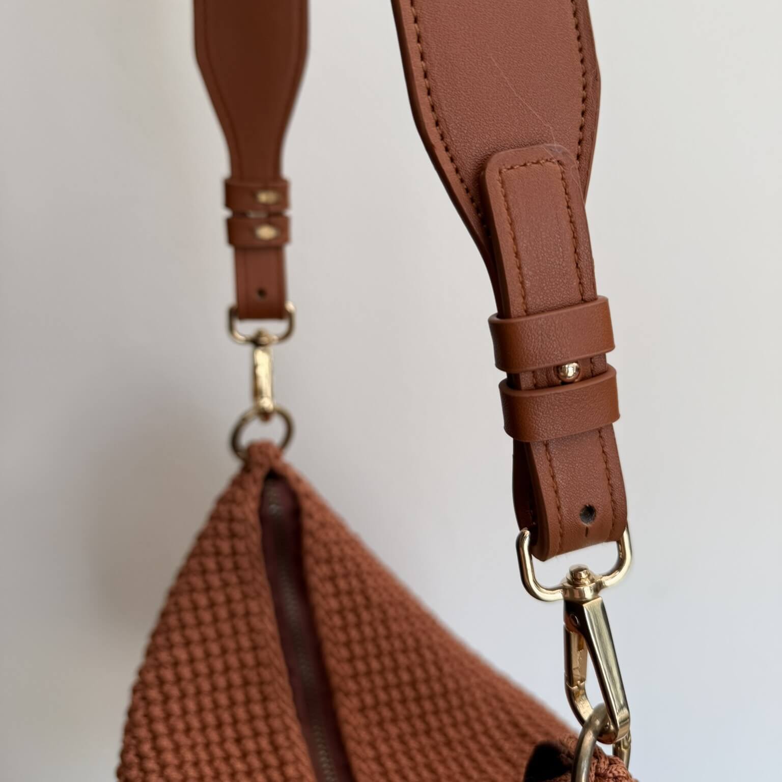 Tracolla Elettra in ecopelle cuoio 80x3.5cm per borse all'uncinetto – elegante e resistente