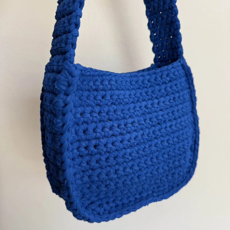 Borsa Vivienne all'uncinetto finita – borsa invernale con fettuccia velluto fatta a mano
