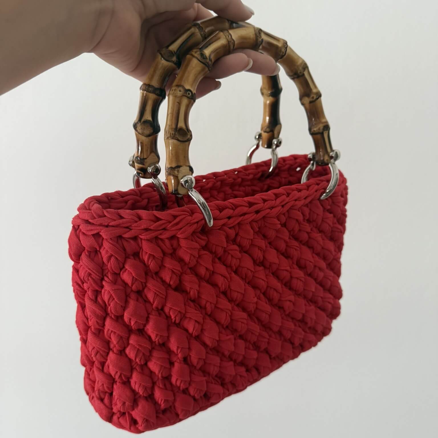 Borsa Marisa all'uncinetto finita – borsa estiva fatta a mano con fettuccia cordino