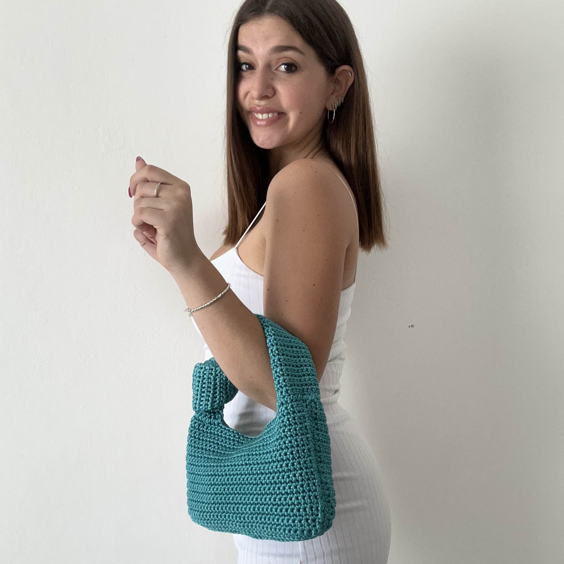 Kit completo per realizzare borsa a mano con nodo all'uncinetto