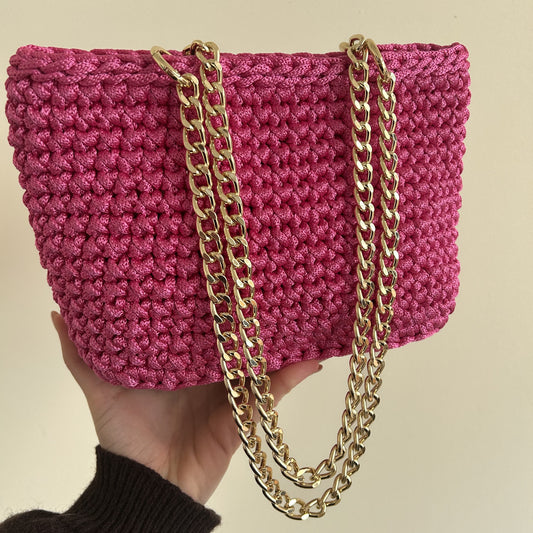Kit con occorrente per realizzare all'uncinetto la borsa in cordino colorato