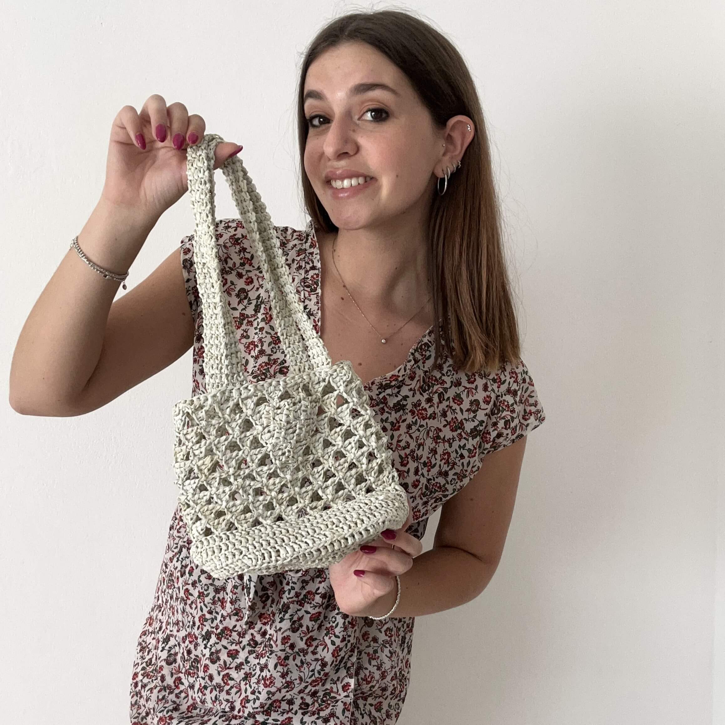 Kit uncinetto con rafia naturale per realizzare una borsa a rete uncinetto