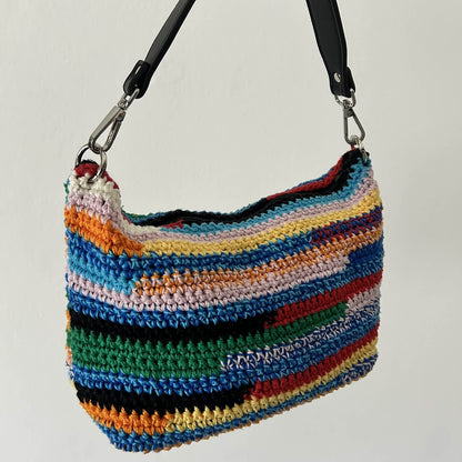 Kit con occorrente per realizzare all'uncinetto la borsa in cotone colorato