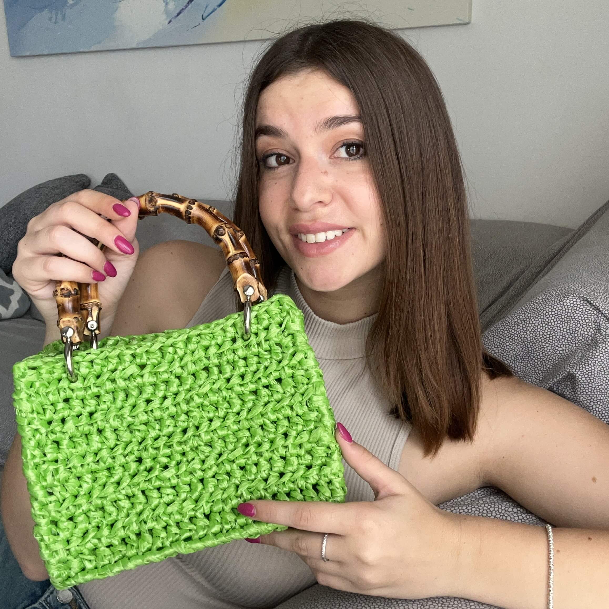 Kit per realizzare la borsa adele con rafia lucida e colorata